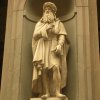 LA STATUT de Florence et de Leonard de Vinci personnage le plus celebre de l epoque de la renaissance