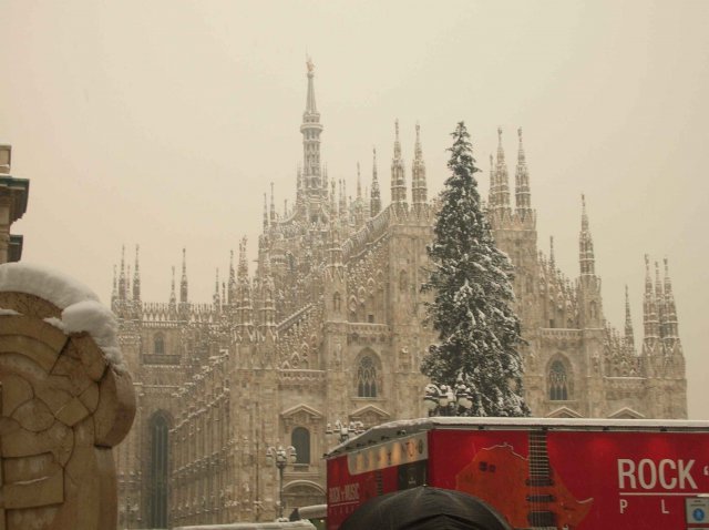 le duomo de Milan sous la neige