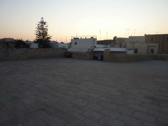 vue du chateau dans Otranto