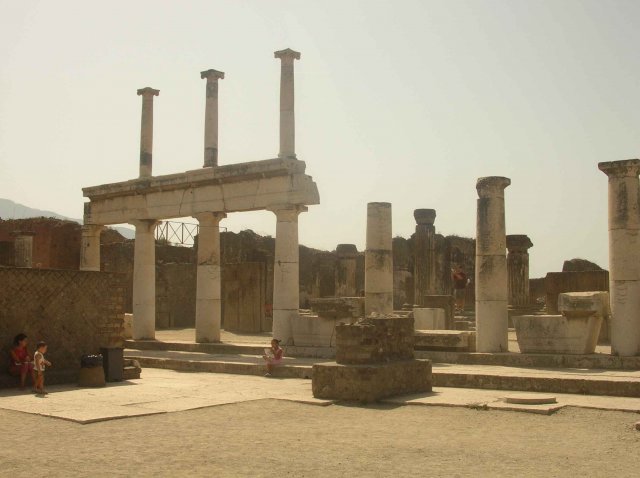 Colonnes romaines sur deux étages