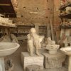 Photos de corps recroquevillé  dans les vestiges de Pompei