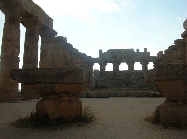 Photo intérieur du temple de Segeste