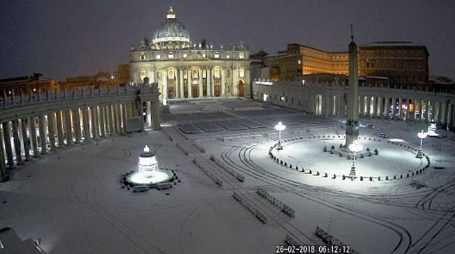 Le Vatican sous la neige Place saint pierre de Rome sous la neige