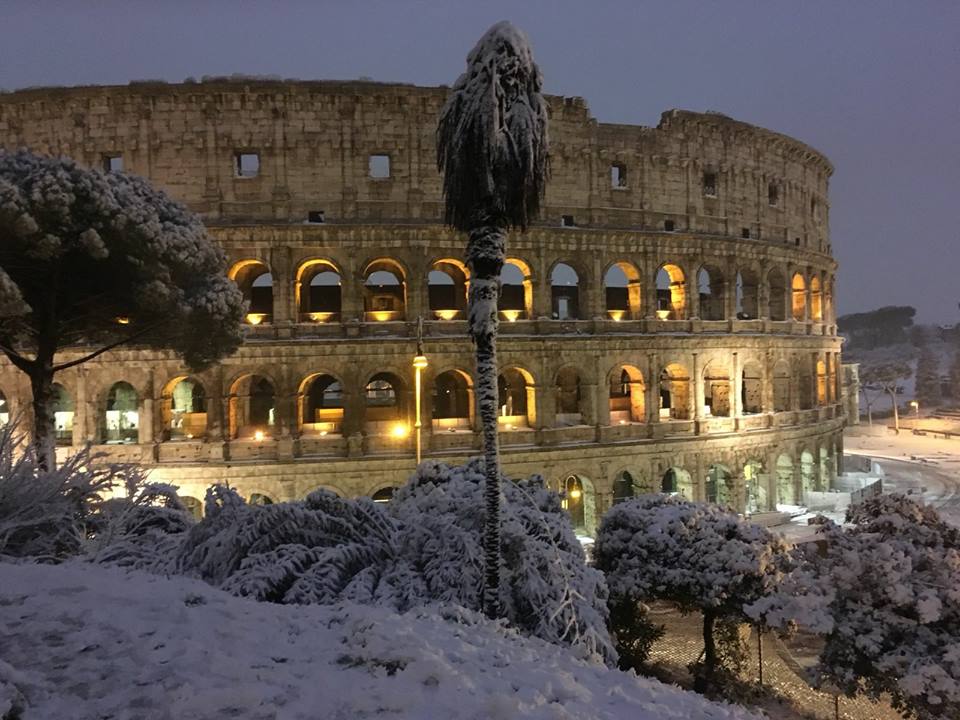le centre de Rome enneigé