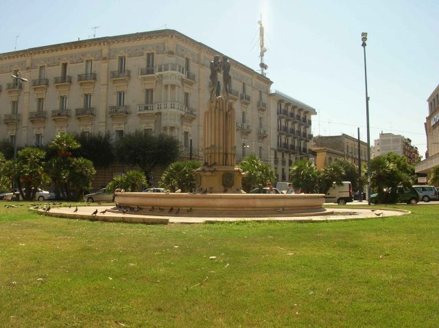 jardin devant la ville de lecce