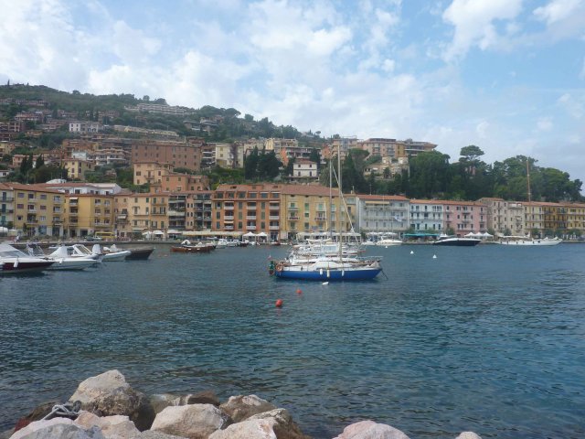 port paisible sous l ile de Elbe