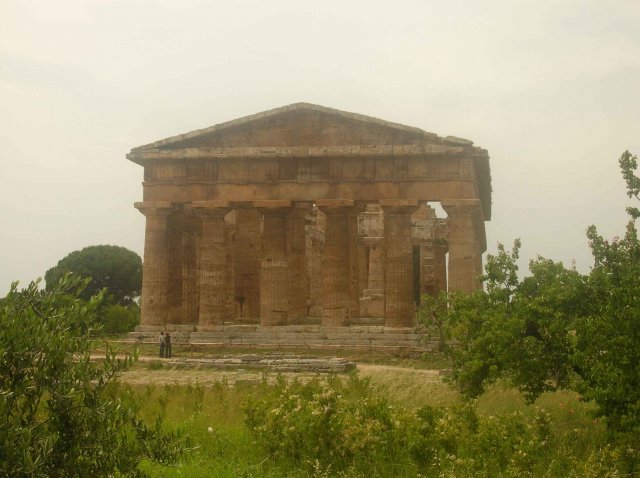 Images de beau temple romain paestum