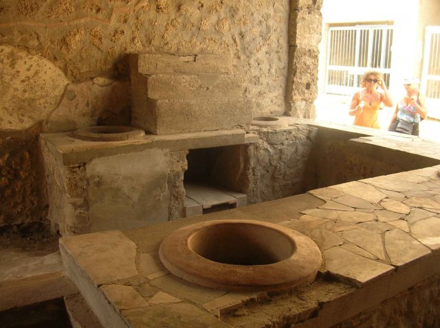 Amphore et intérieur de maison à Pompei