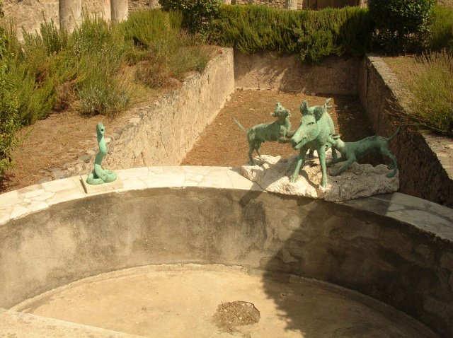 Nombreuses oeuvre comme des statuts sont bien conservées à Pompei