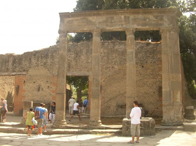 Les très hautes colonnes de Pompei