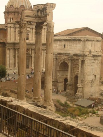 Photos de colonne romaine dans la ville de Rome