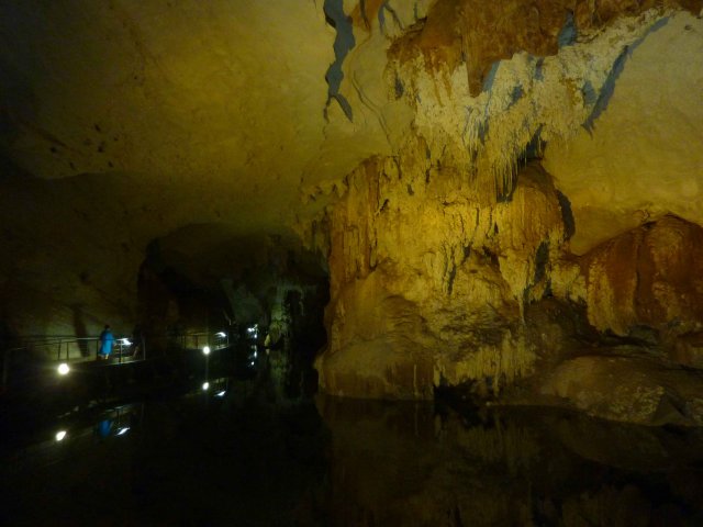 Enorme concrétion souterraine de Sardaigne