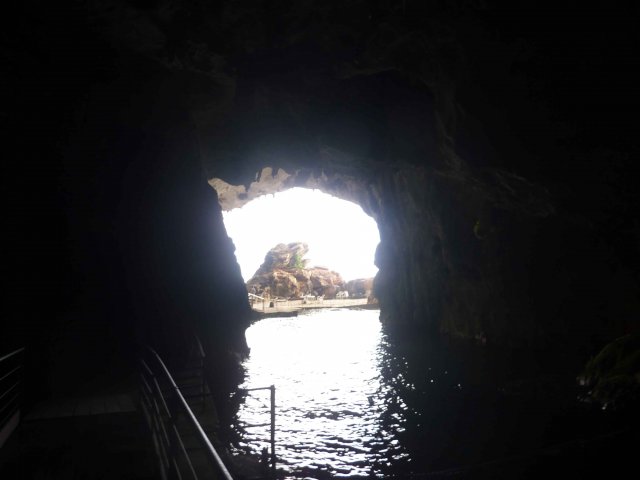 Photos de la sortie d une grotte de Cala Gonone