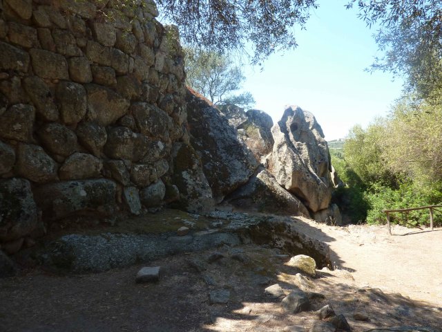 vue de nuraghe en Italie