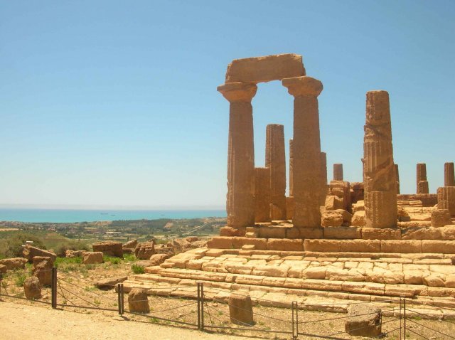 vue depuis un temple en Sicile