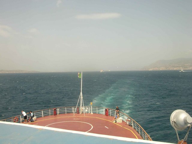 vue de la Sicile depuis le ferry 