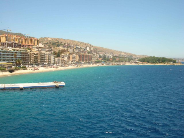 Plage de Messine en arrivant en Italie