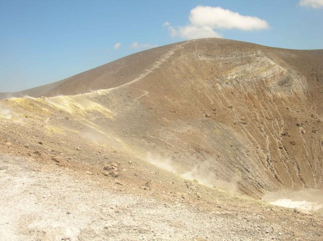 le cone en haut de Vulcano