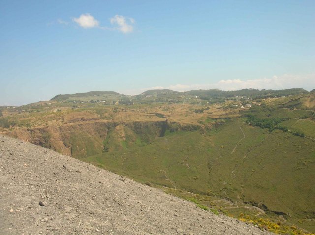 Vulcano est divisé en 2 le Volcan et la partie verte