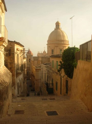 Descente dans le bas de Noto