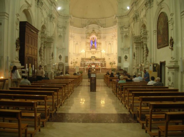 Vue église en haut de Noto