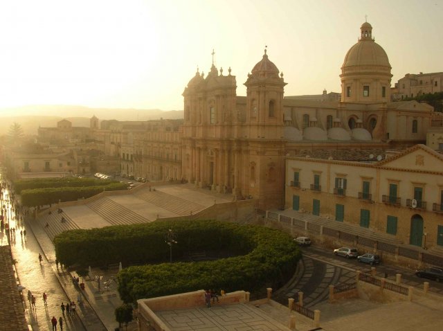 place gigantesque de Noto