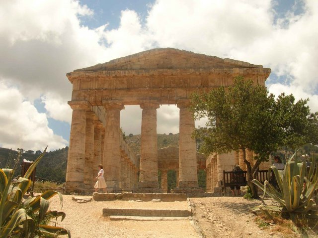 Photo temple en construction de Segeste