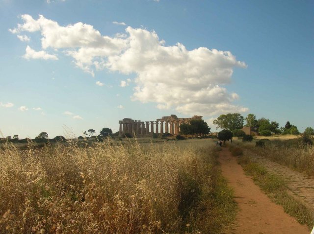 marche pour aller au temple de Segeste