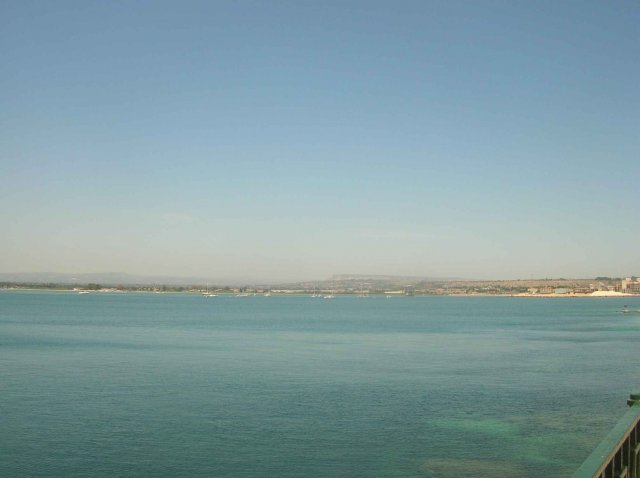 vue lointaine de Siracuse