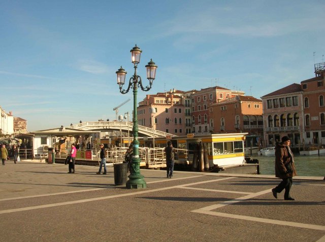 arret de bus de Venise :)