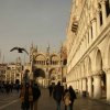 Photos de la place saint marc sur le cote a Venise
